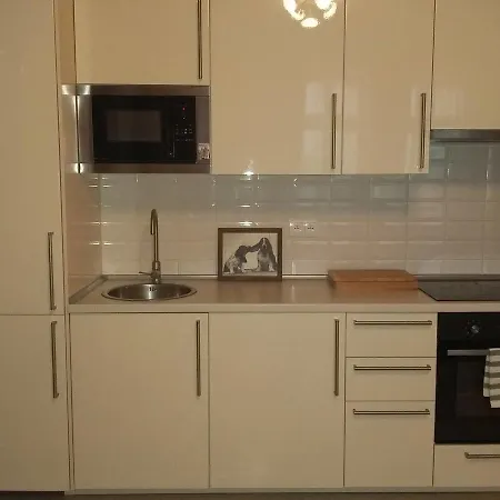 Vltavska F Apartman